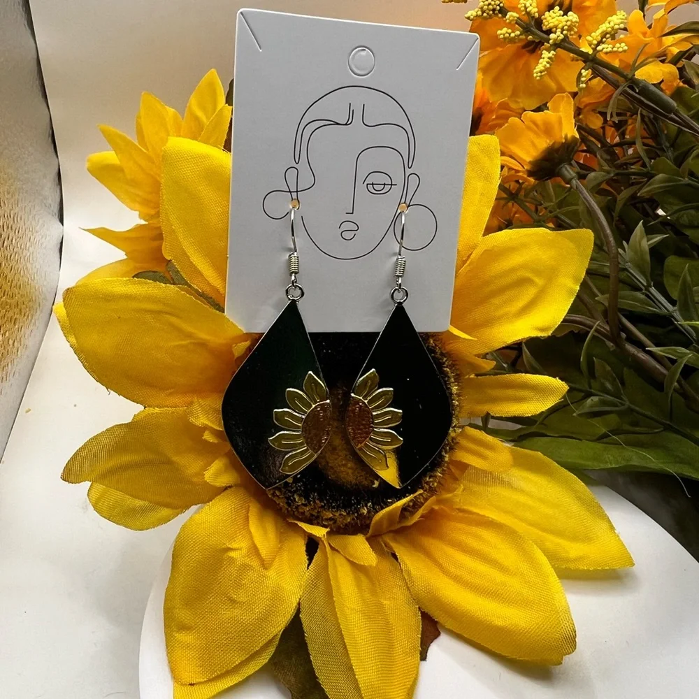 Boho Rhombus‎ Sunflower Pattern Earrings NEW
